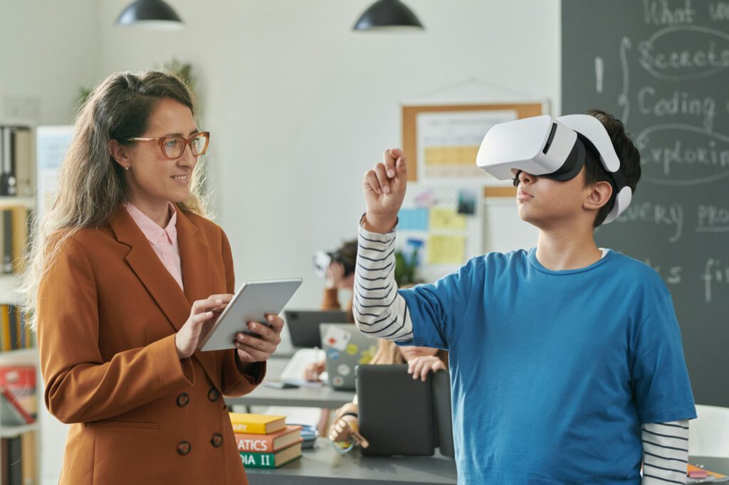 Interactive VR Technology in School