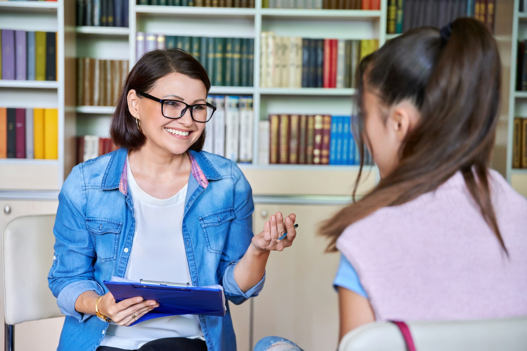 Mentoring-Programme: Wie Erwachsene Jugendlichen helfen können